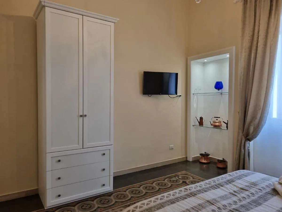 Sealand-Guest House Bari